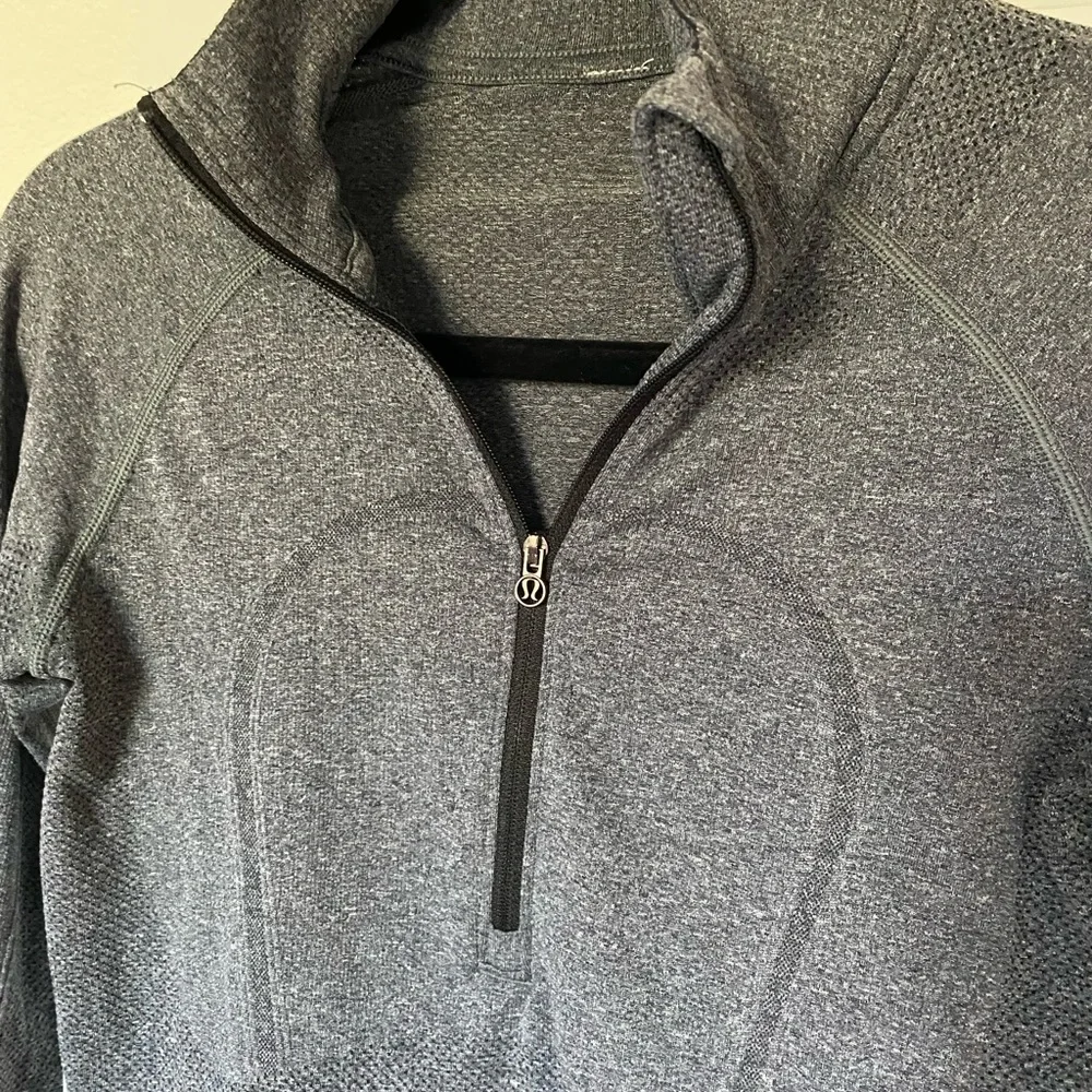 Lululemon Half Zip Pullover - Picture 2 of 4